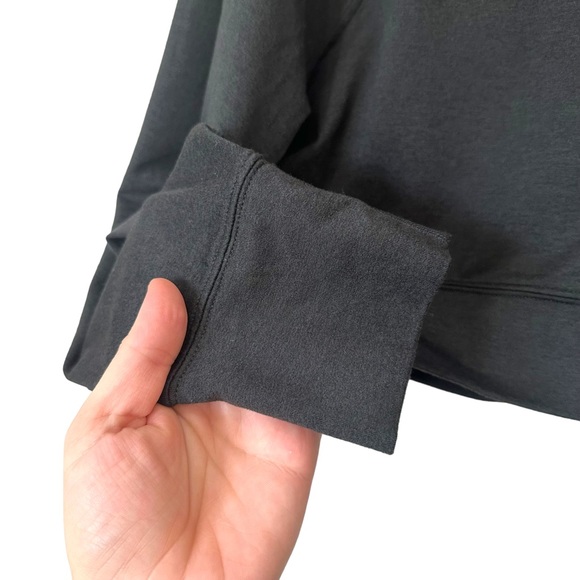 vuori Halo Crop Funnel Neck - Picture 12 of 13